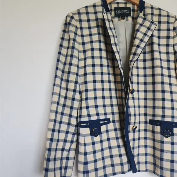 Vintage Executive Collection Plaid Blazer - Picture 2 of 9
